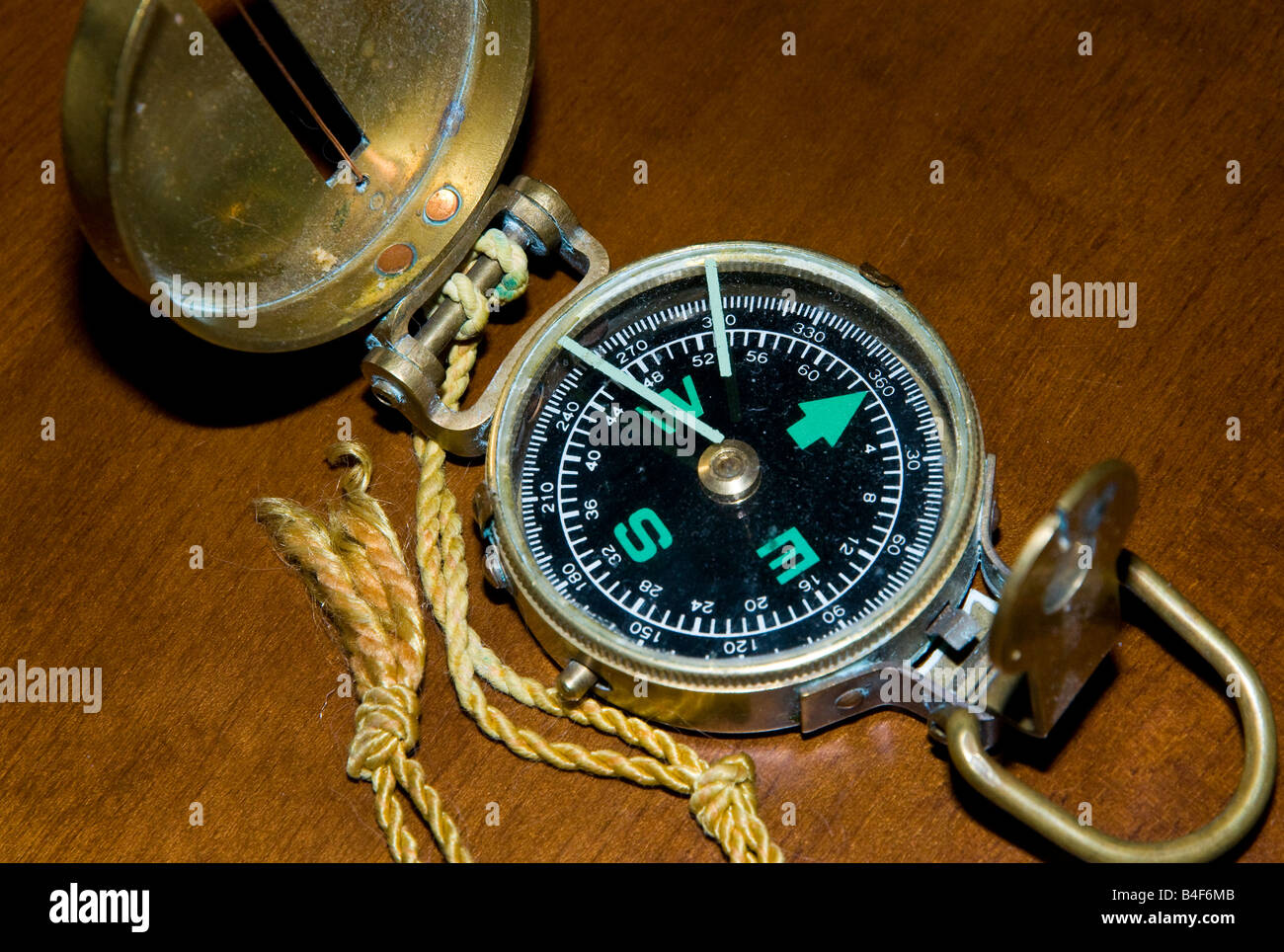 Antique Brass Compass Stock Photo Alamy