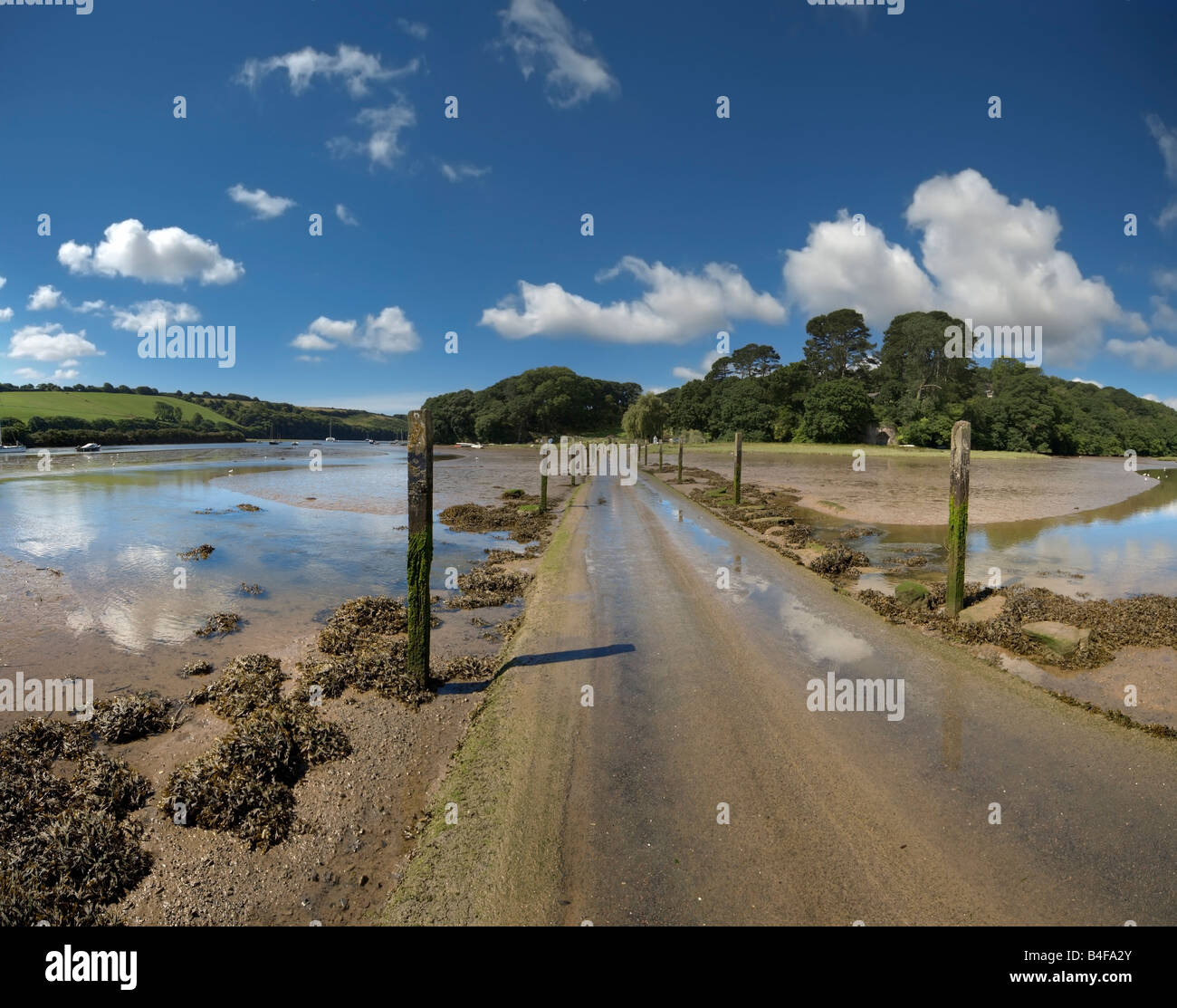 tidal road estuary of the river avon aveton gifford south hams devon england uk Stock Photo