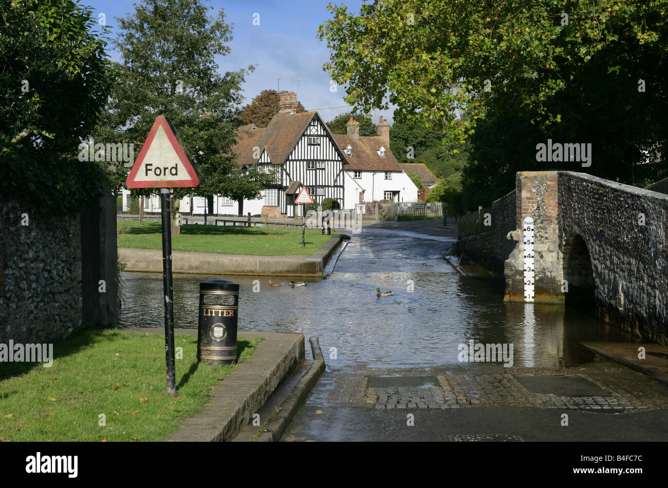 Pretty Kent village of Eynsford with ford Stock Photo