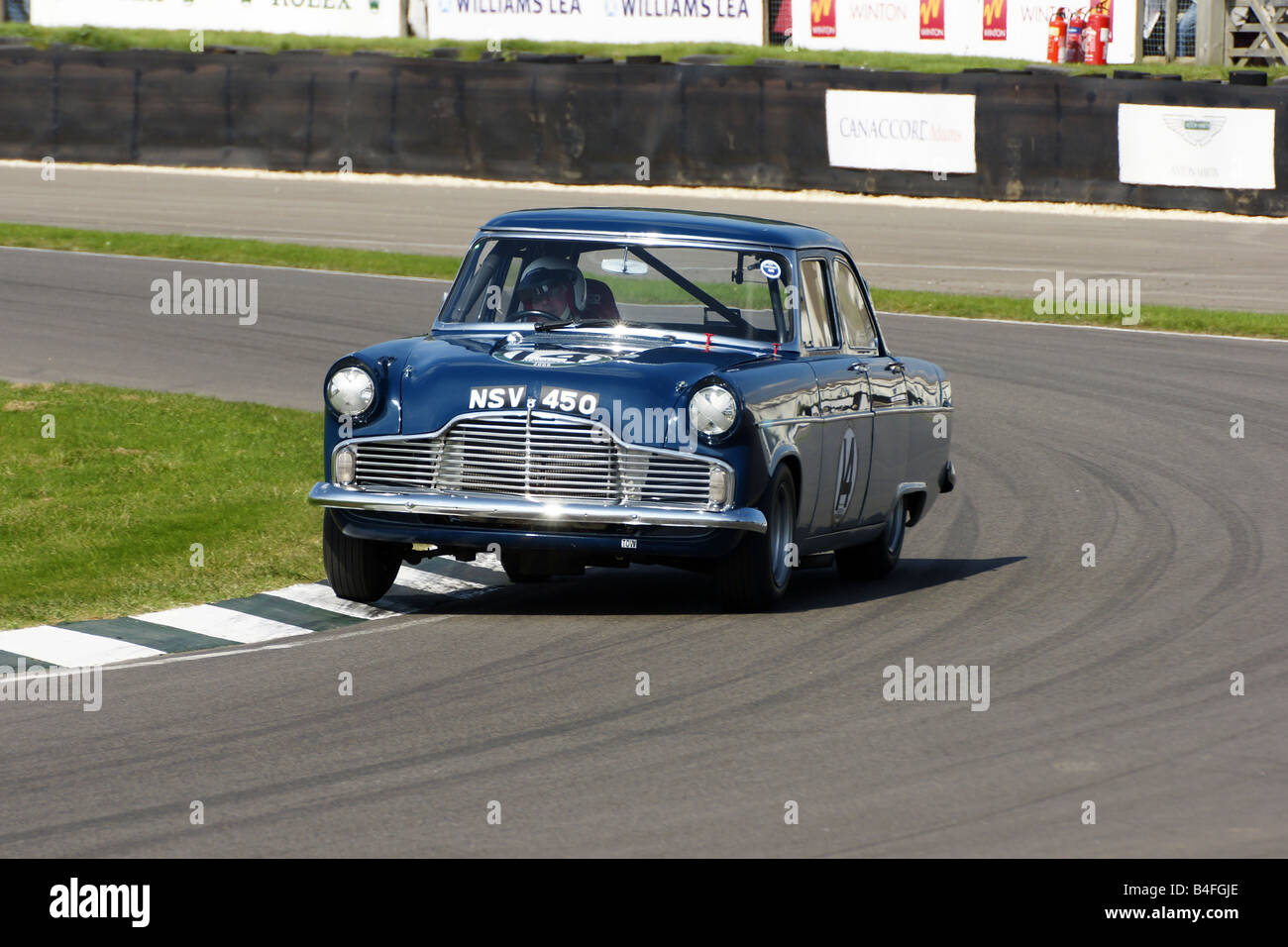 Spot-On 100sl, Ford Zodiac (with lights) - Free Price Guide