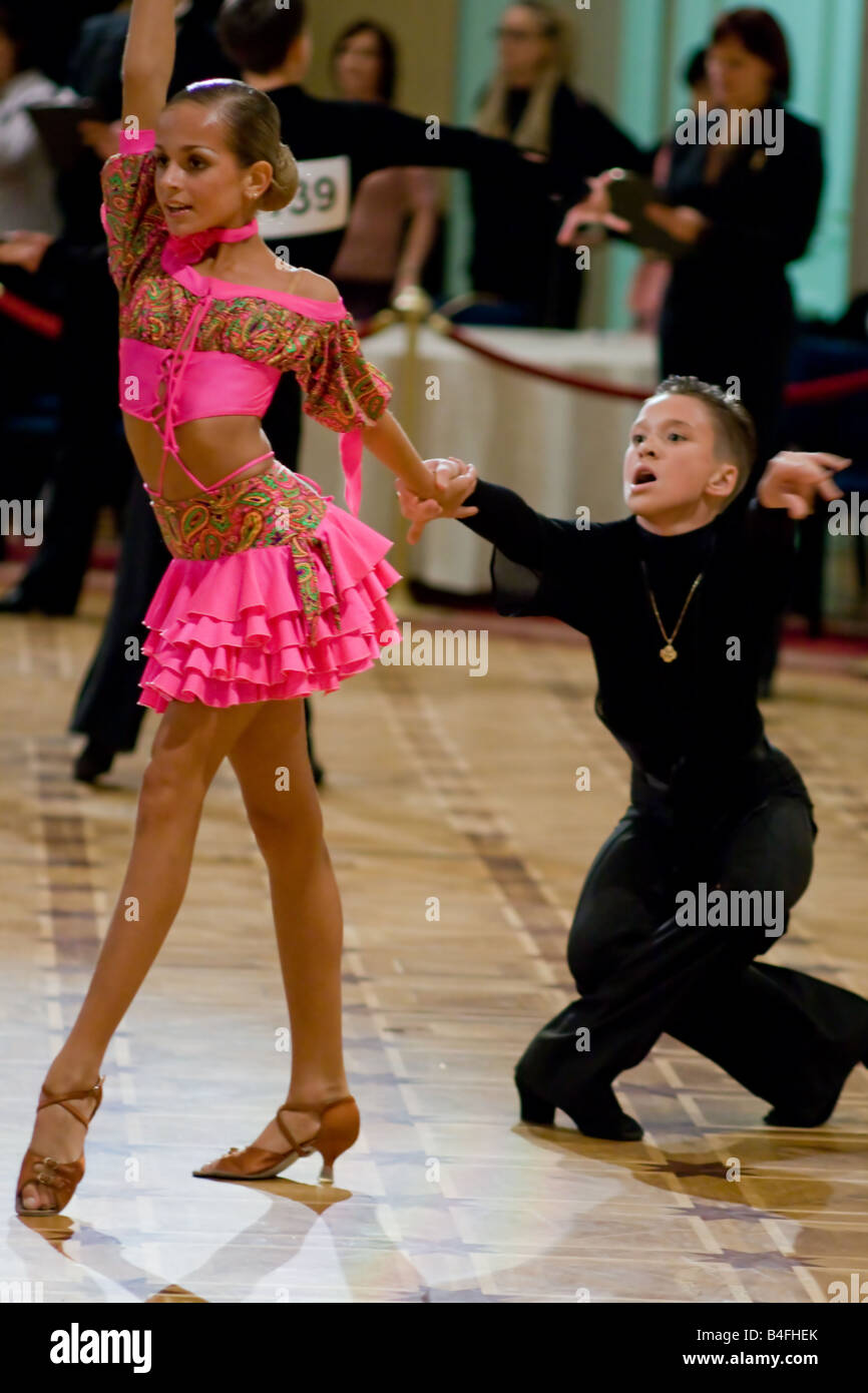teen-young-dance-telegraph