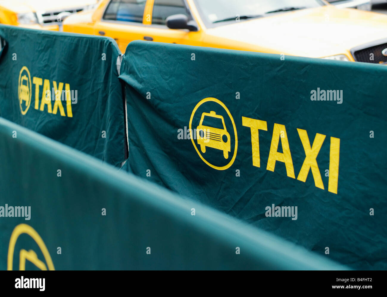 Taxi stand at Penn Station New York City Stock Photo Alamy