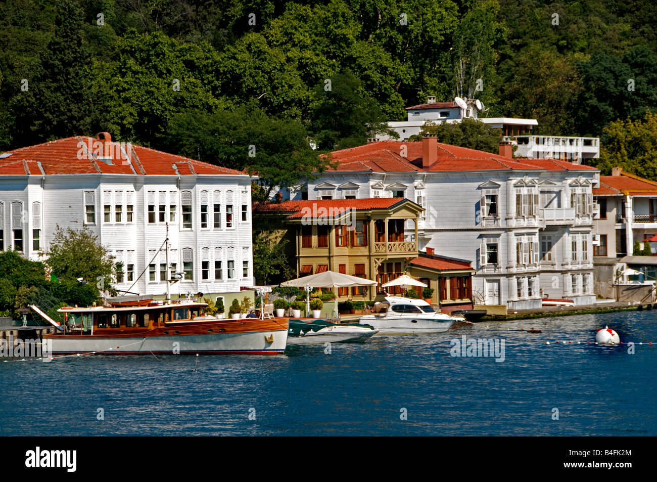 Istanbul Bosphorus coastline from Kanlica Andadolu Hisan Kandill Vanicoy Cengelkoy Bosphorus Istanbul Turkey Stock Photo