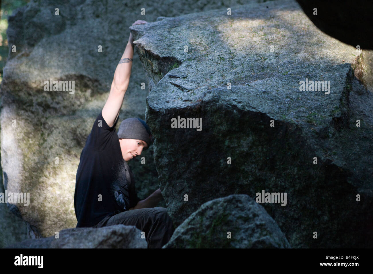 bouldering and rock climbing without ropes in Squamish British Columbia