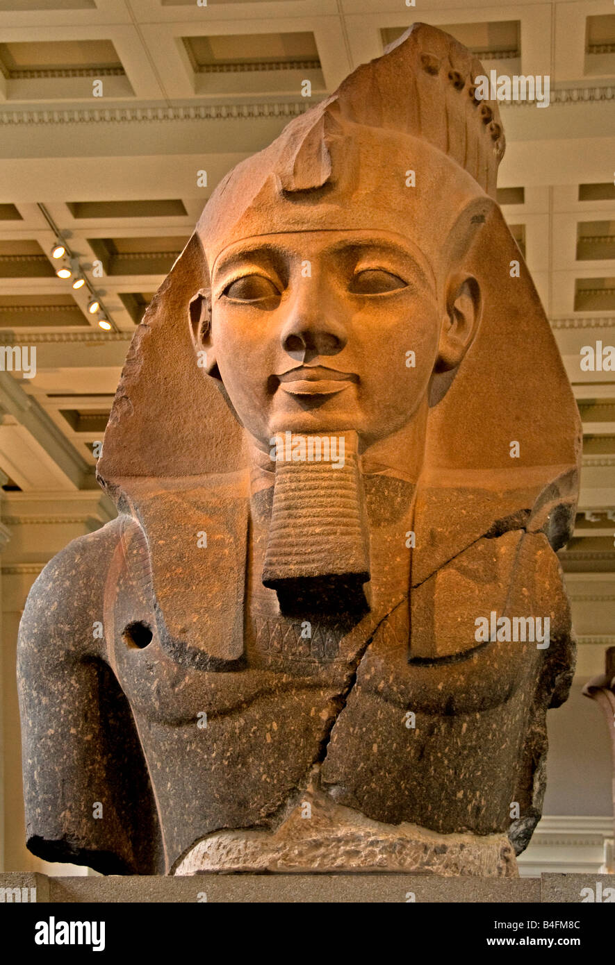 Ramses 2 hi-res stock photography and images - Alamy