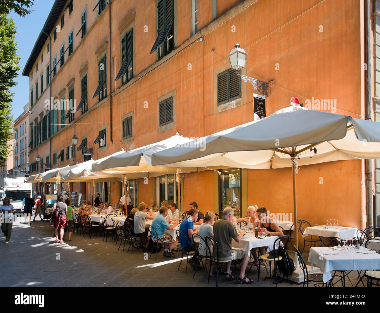 Restaurant, Piazza Napoleone, Lucca, Tuscany, Italy Stock Photo
