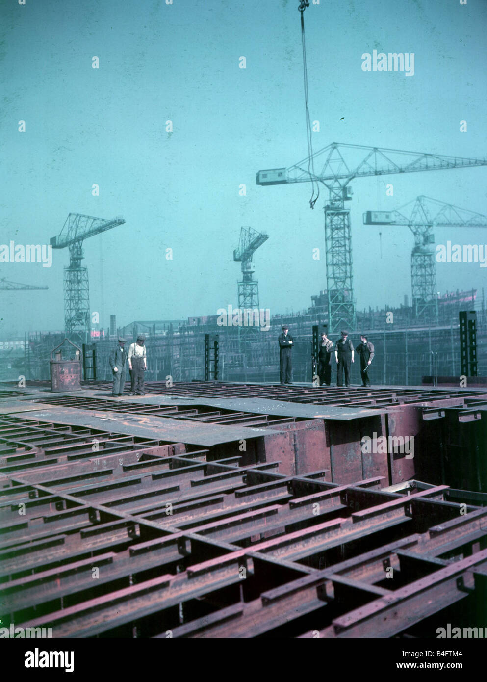 River Clyde shipbuilding 1948 Stock Photo