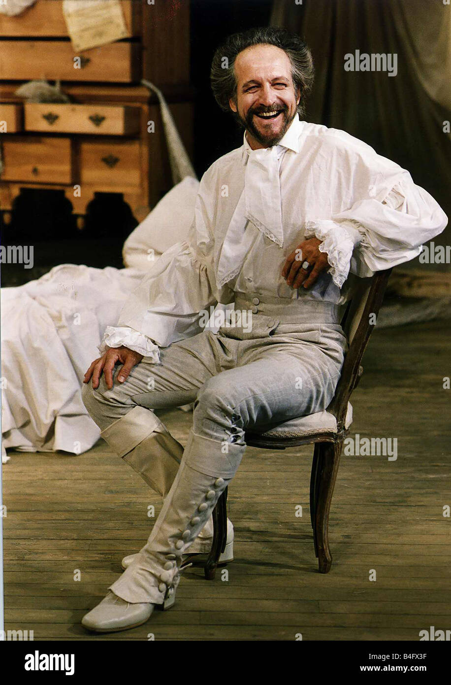 Daniel j travanti young