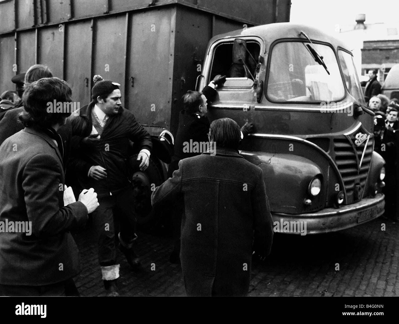 A Lorry crossing the picket line at Saltley Coke depot in the West