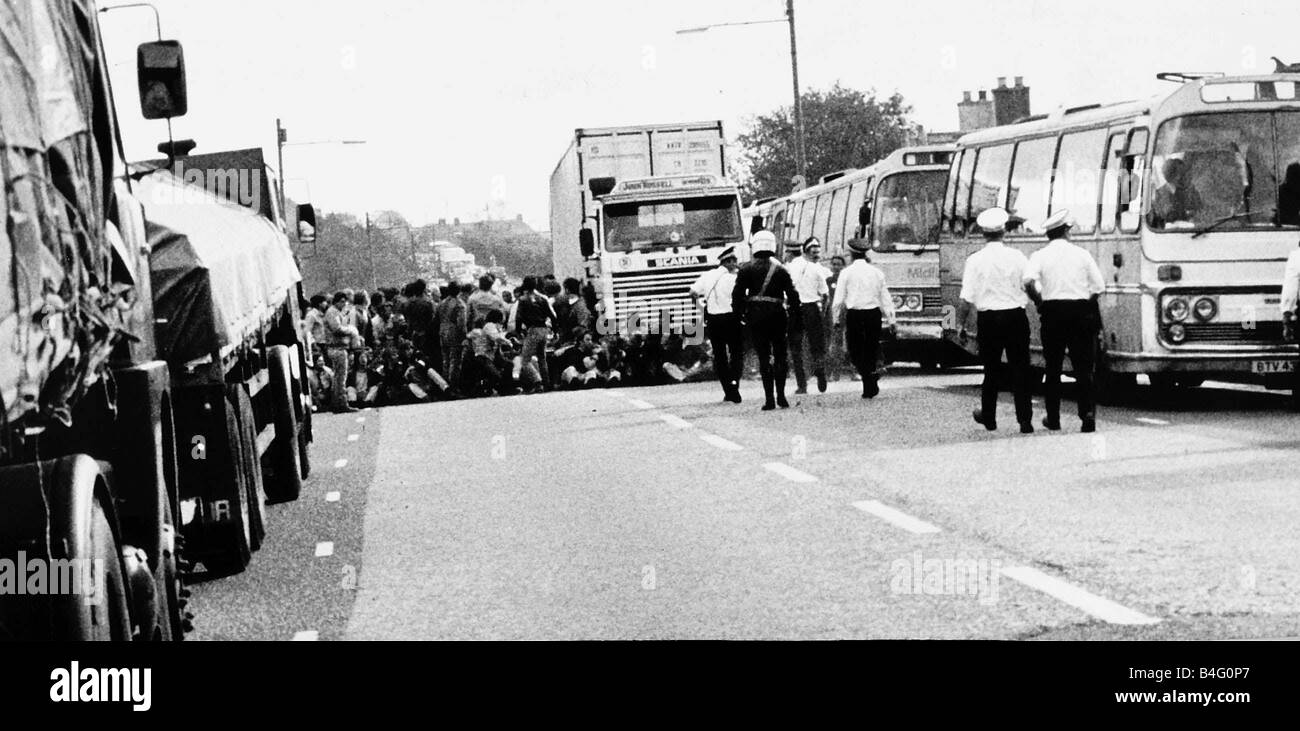 Cumbernauld road Black and White Stock Photos & Images Alamy