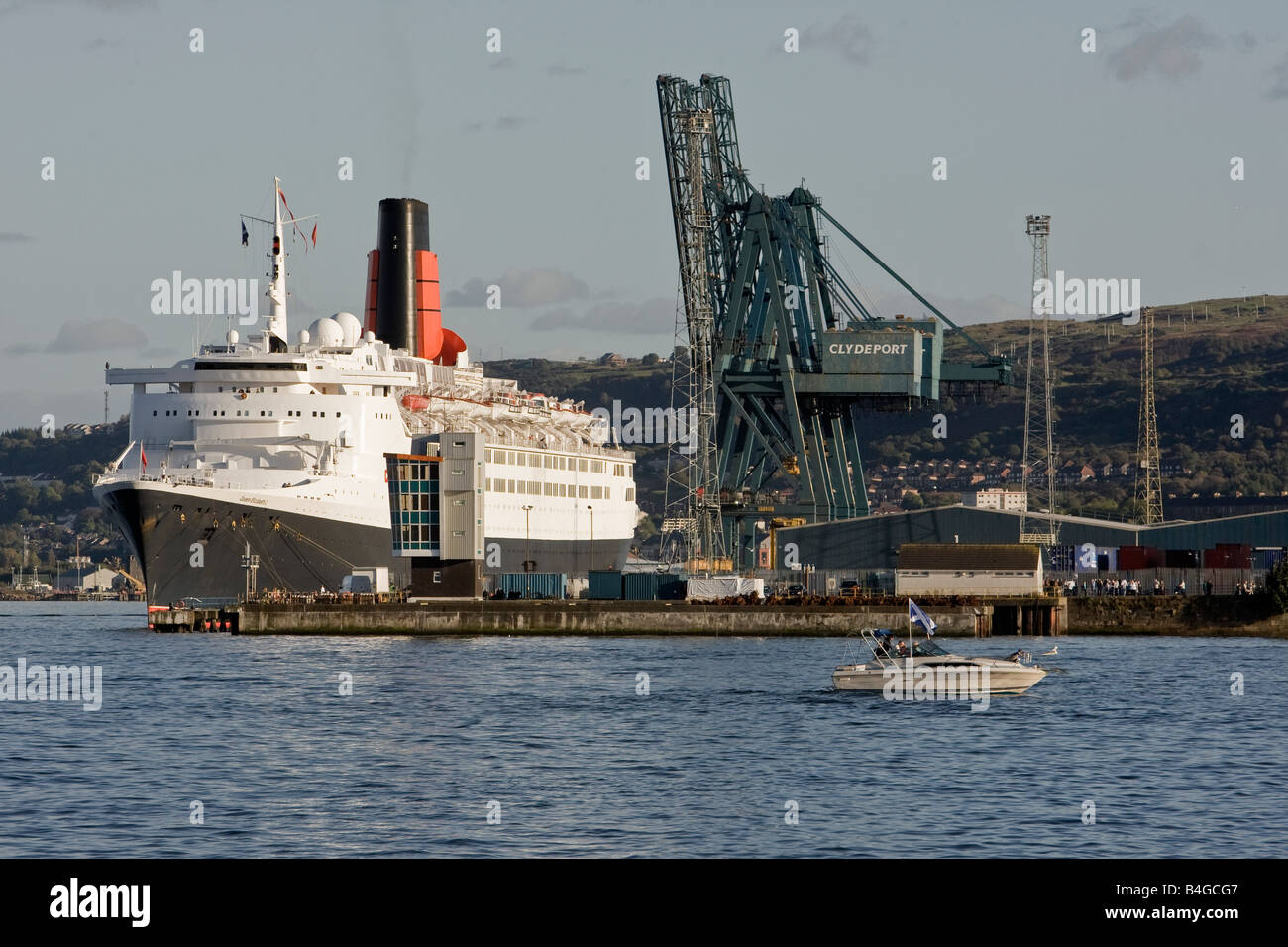 QE2 Berthed at Greenock Clydeport Terminal prior to sailing to Dubai where she will be a fine floating hotel Stock Photo