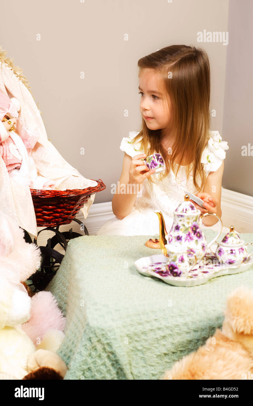 Children having tea party animals hi-res stock photography and images ...