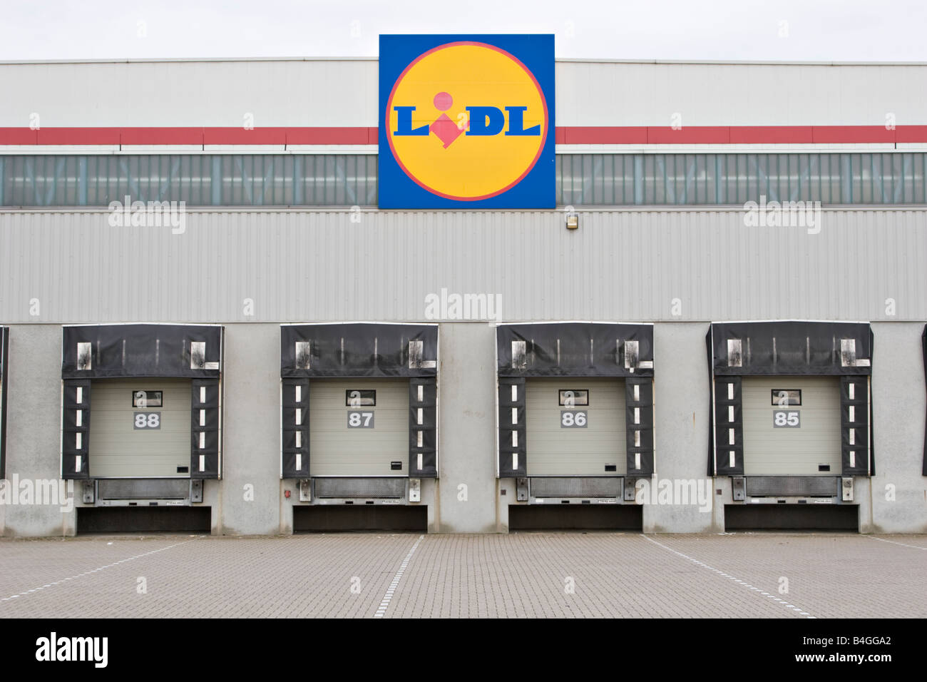 Lidl distribution center Stock Photo Alamy