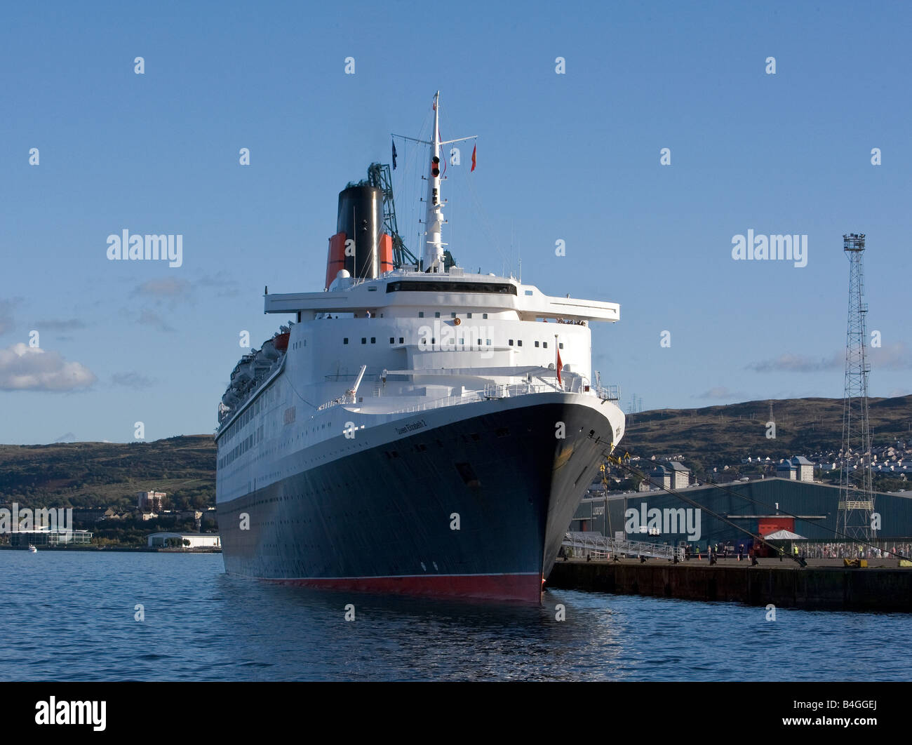 QE2 Berthed at Greenock Clydeport Terminal prior to sailing to Dubai where she will ne a fine floating hotel Stock Photo