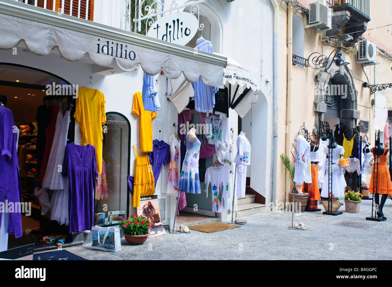 Fashion store in Positano Stock Photo - Alamy