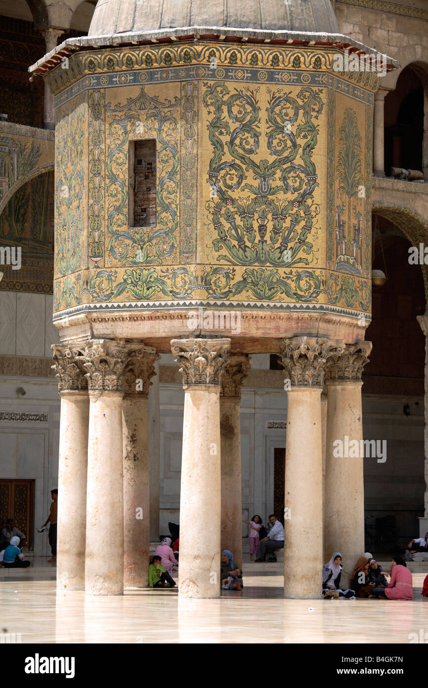 Umayyad mosque damascus decoration hi-res stock photography and images ...