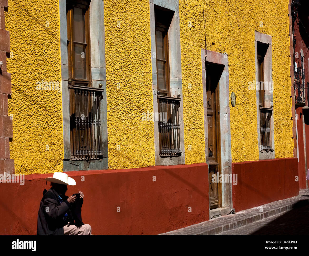 Mexican cowboy hi-res stock photography and images - Alamy