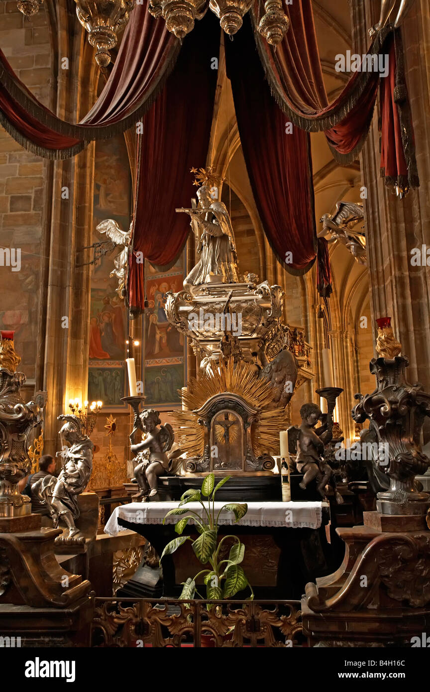 Prague St Wenceslas tomb St Vitus's cathederal Stock Photo Alamy