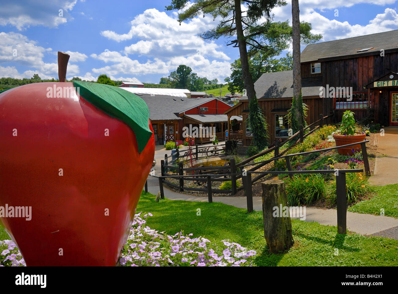 This big apple is in front of Soergel's Orchard & Farm Market, a popular attraction in Wexford, Pennsylvania. Stock Photo