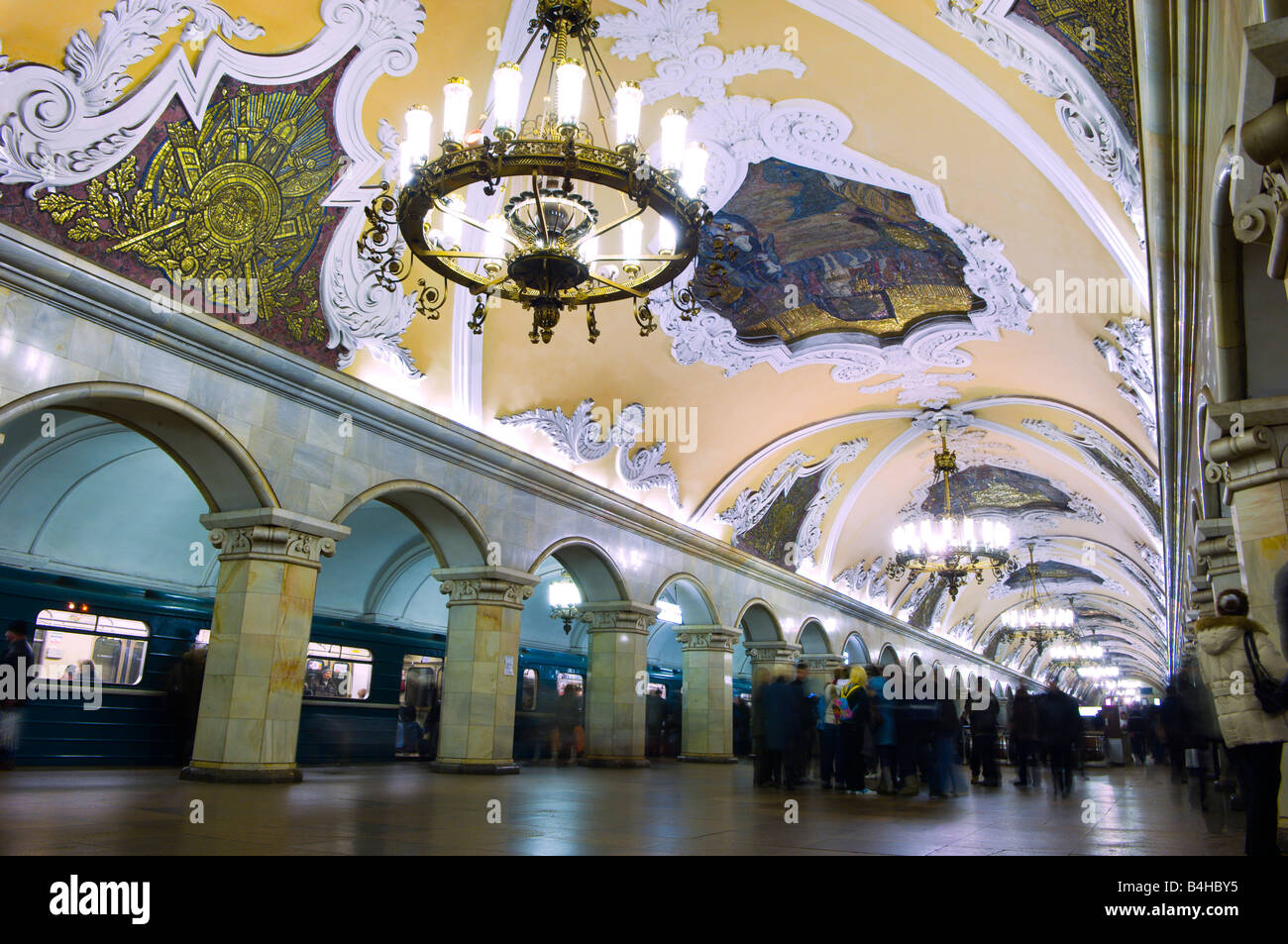 Yaroslavsky railway station - Komsomolskaya metro station: the way to the north 23 Yaroslavsky railway station - Komsomolskaya metro station: the way to the north 92