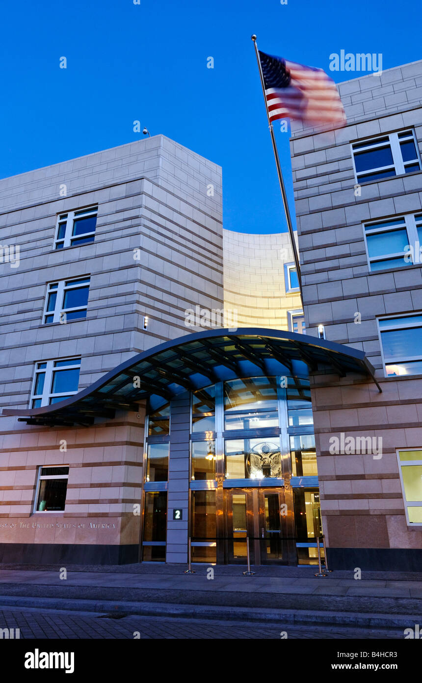American embassy berlin hi-res stock photography and images - Alamy