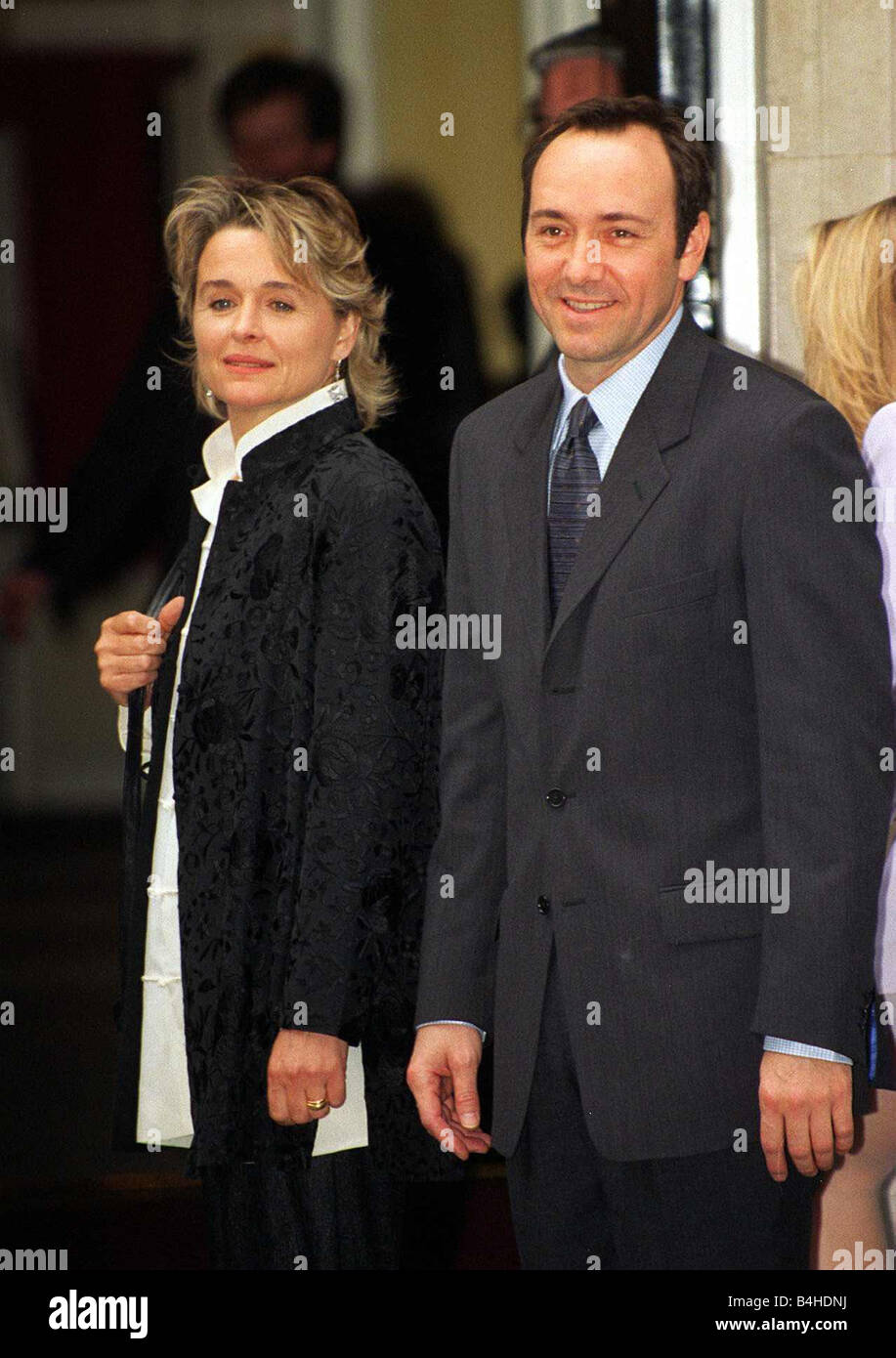 Kevin Spacey Actor with Sinead Cussack July 1997 outside Number Ten Downing Street arriving for Party held by the Prime Minister Stock Photo