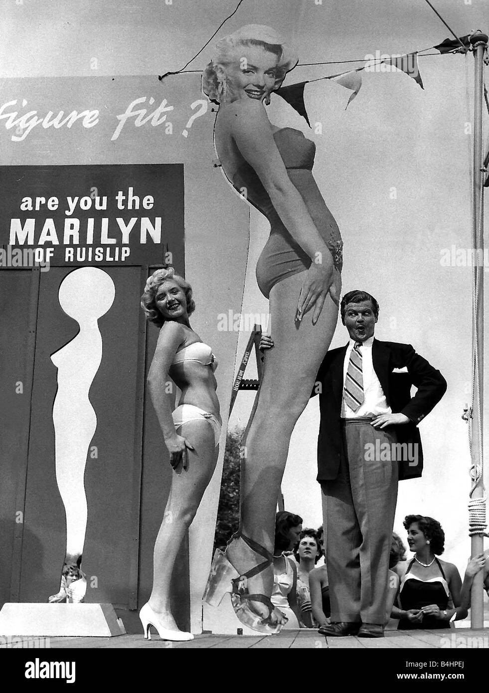 Benny Hill Actor Comedian At The Miss Marilyn Contest In Ruislip Stock Photo