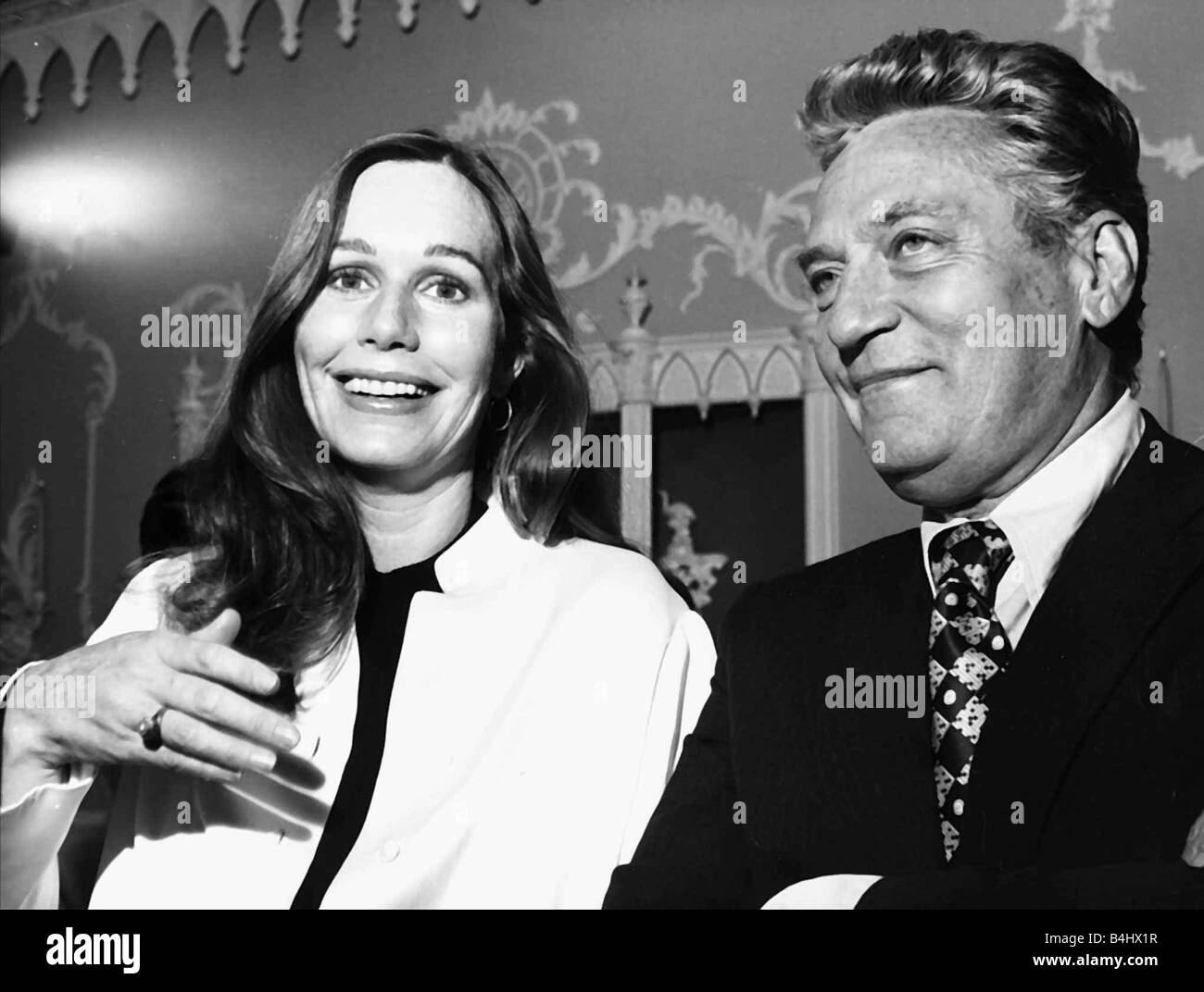 Sally Kellerman actress and Peter Finch actor 1973 at premiere for film Lost Horizon Stock Photo