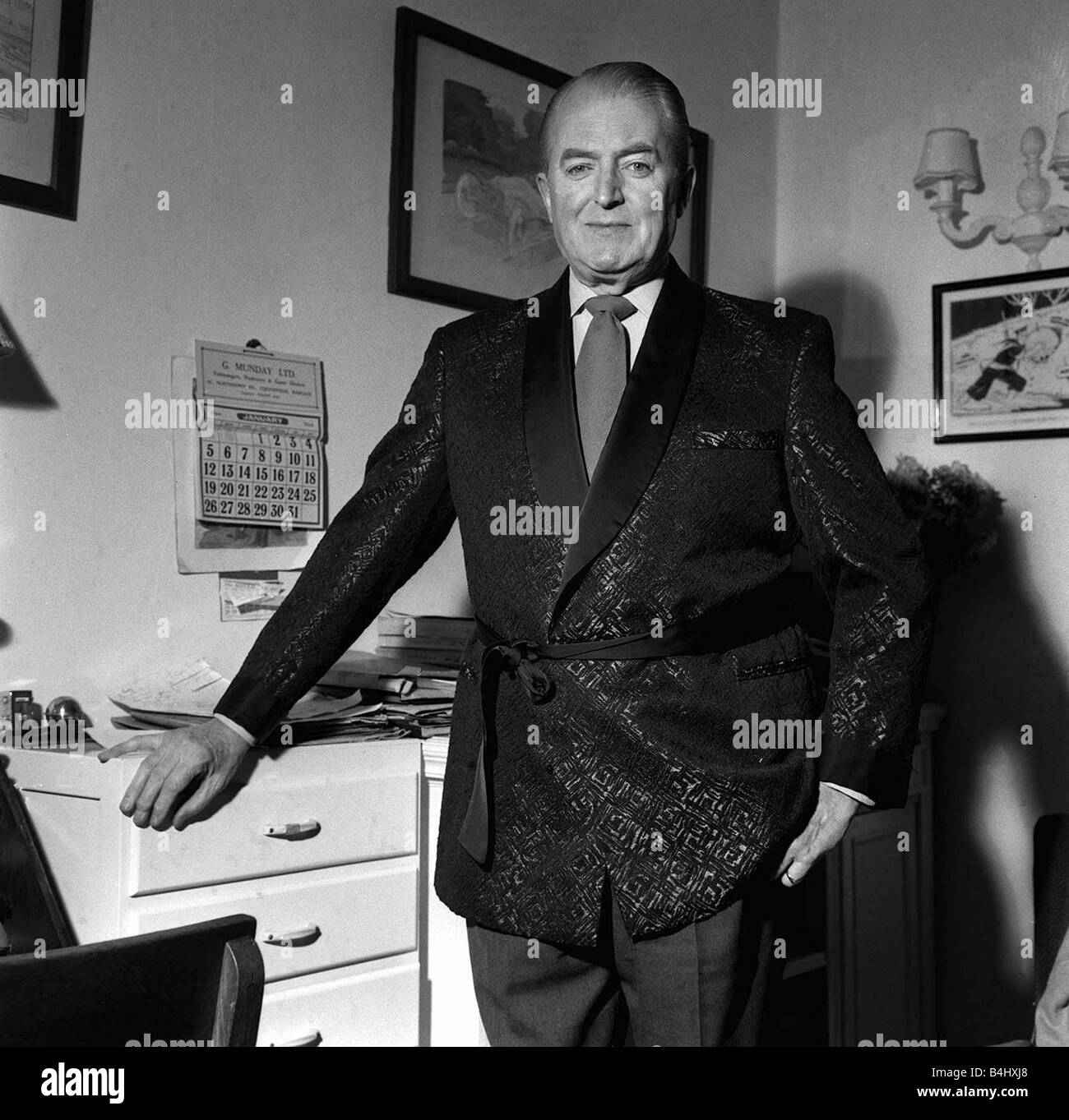 Jack Warner actor December 1963 Stock Photo