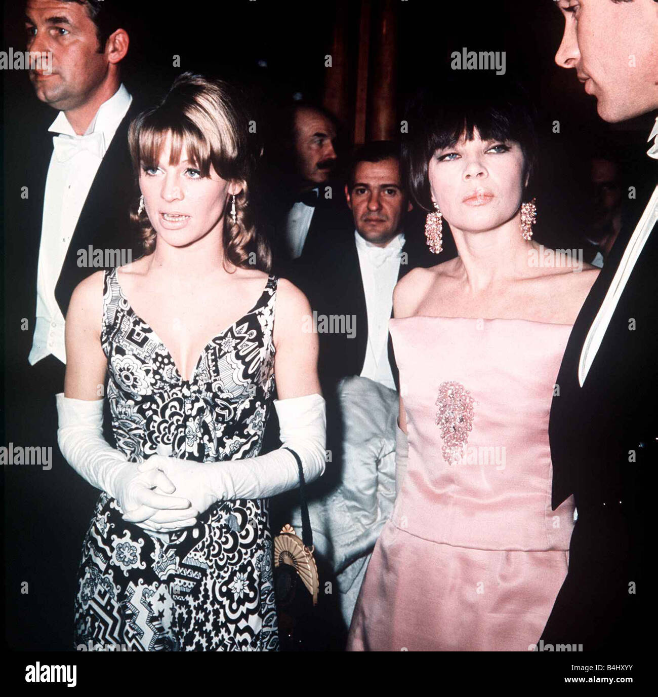 Bill Travers Actor at the Royal premiere of born free with Julie Christie Leslie Caron and Warren Beatty Stock Photo