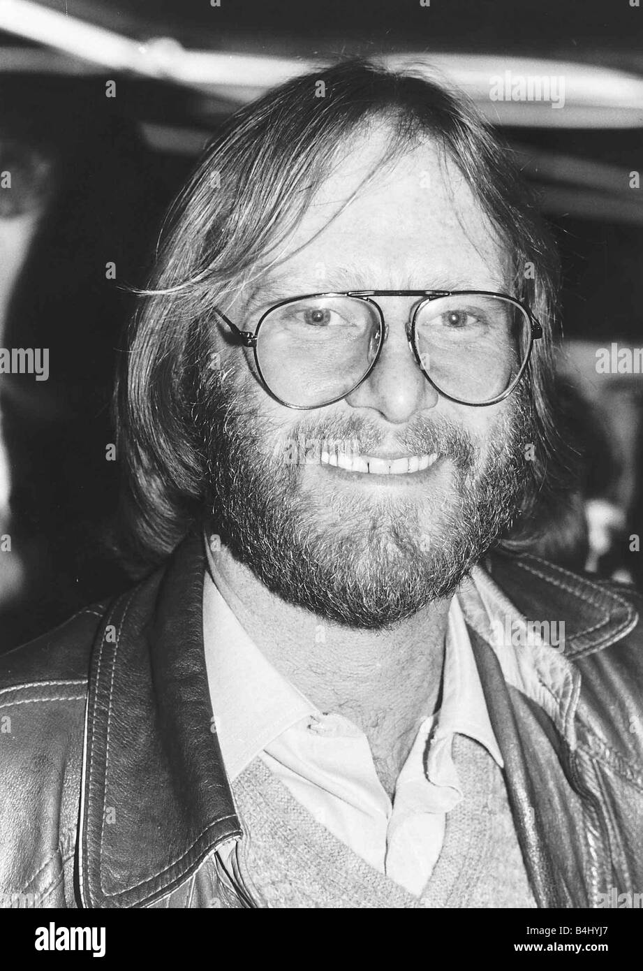 Actor dennis waterman hi-res stock photography and images - Alamy