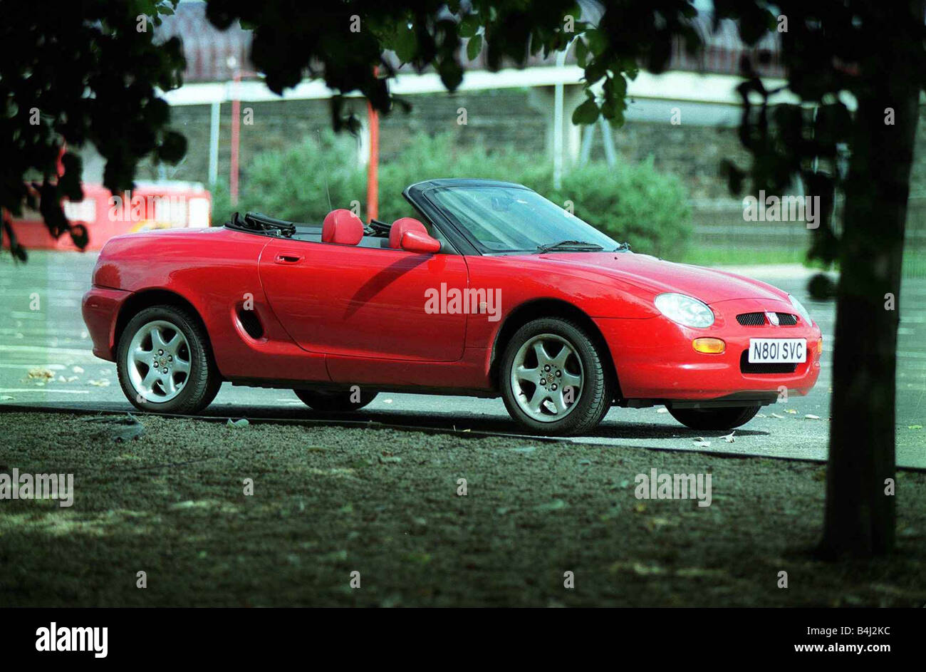 ROVERS SPORTY MGF CAR 29TH JULY 1997 RED MG SPORTS CAR Stock Photo