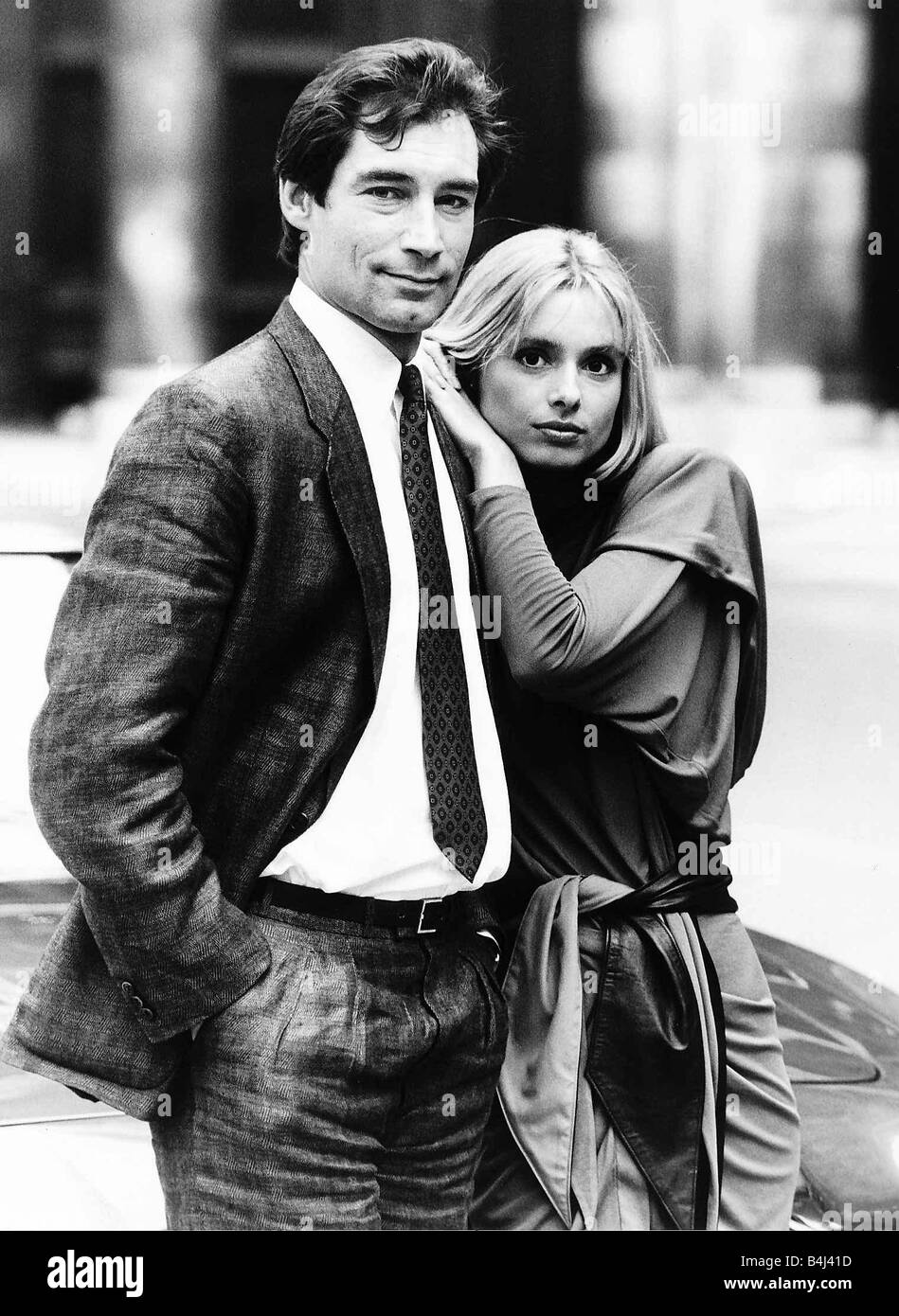 Timothy Dalton actor on location in Vienna as OO7 with Maryam D Abo October 1986 dbase MSI Stock Photo