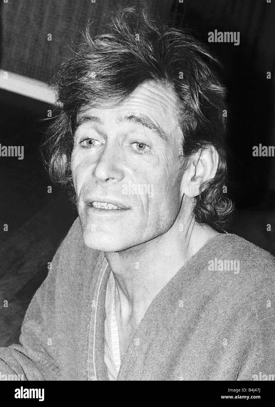 Peter O Toole Film Actor off for some kip September 1980 Dbase MSI LMAH003 Stock Photo