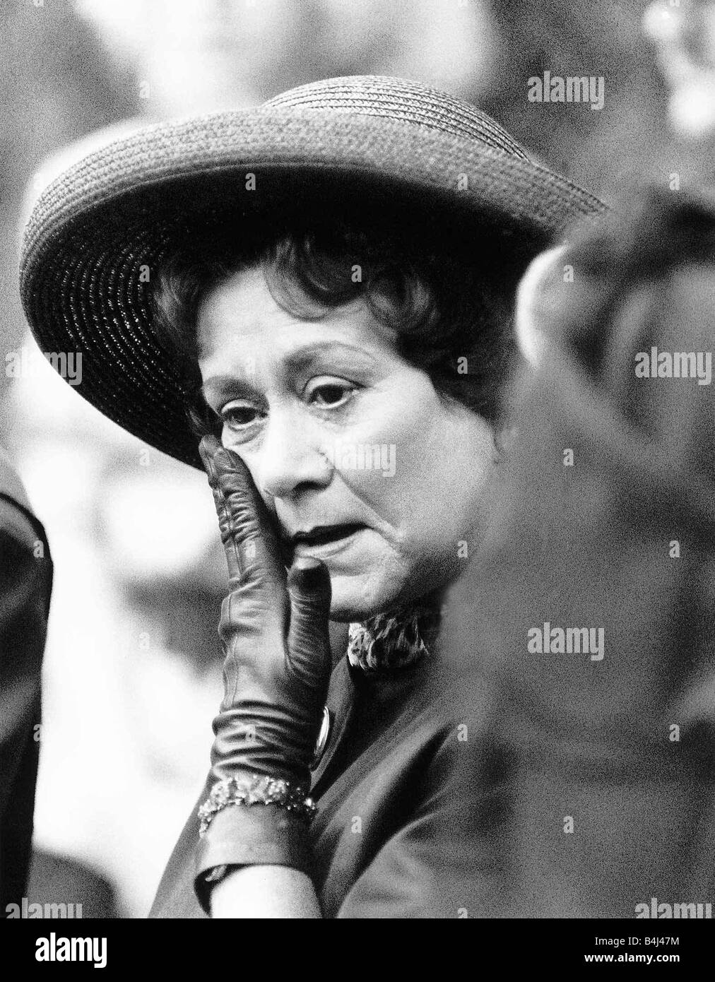 Joan Plowright actress at funeral of husband Lord Olivier July 1989 ...