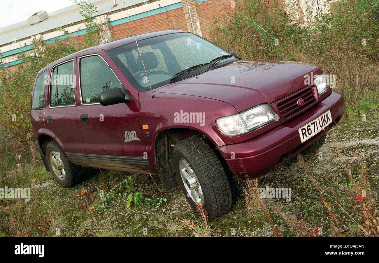 KIA SPORTAGE 4 WHEEL DRIVE JEEP NOVEMBER 1997 ROAD RECORD SUPPLEMENT Stock Photo Alamy