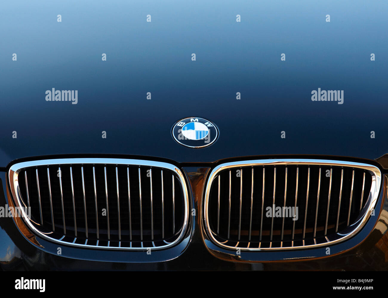 Bmw bonnet hi-res stock photography and images - Alamy