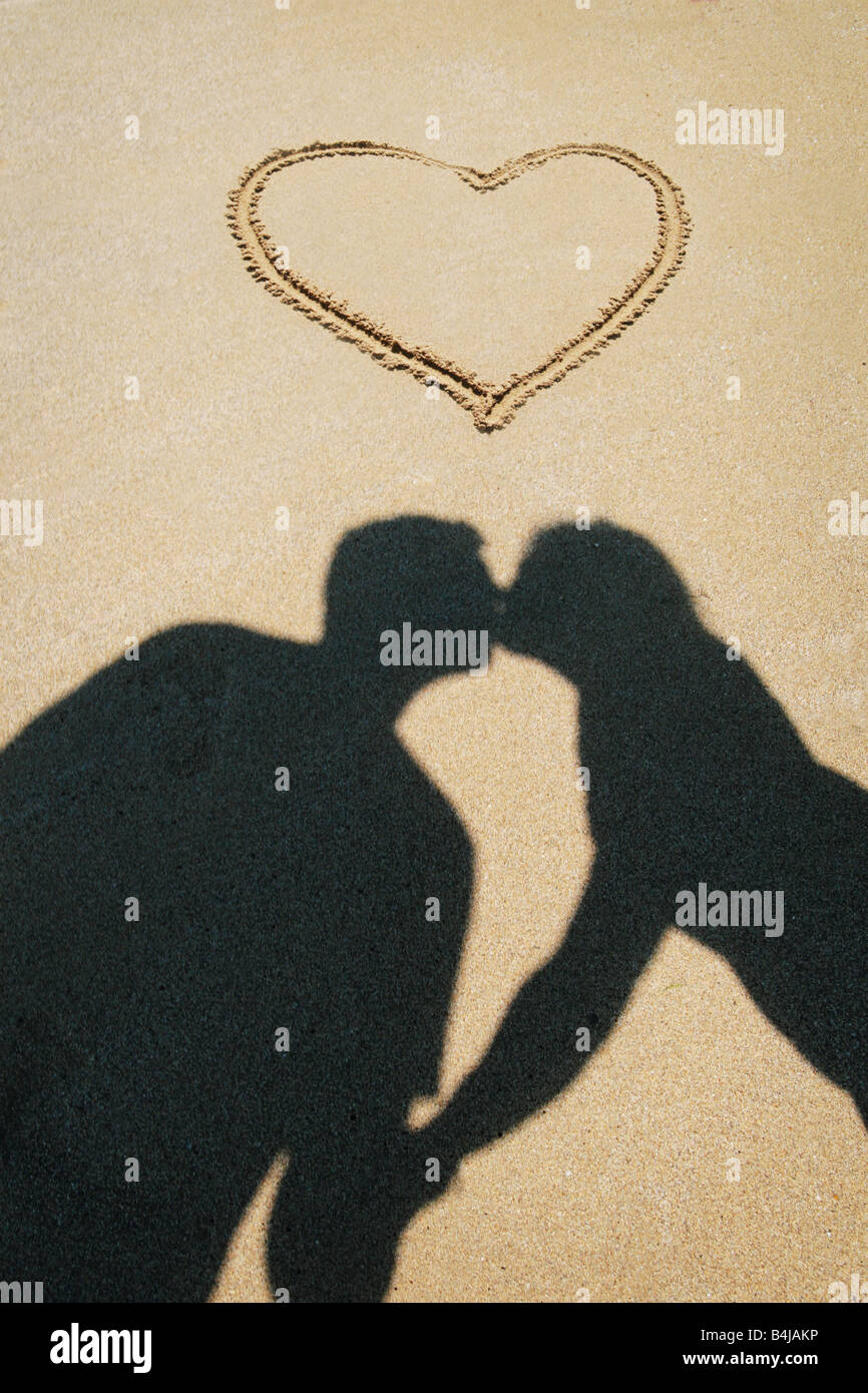 couple kissing on the beach Stock Photo