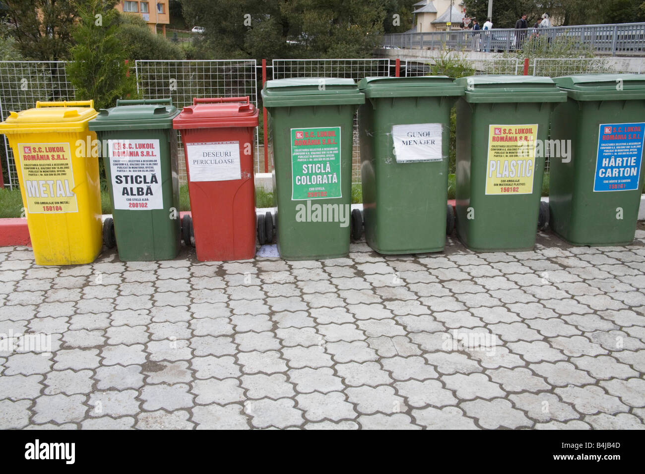 Yellow Wheelie Bins High Resolution Stock Photography and Images - Alamy