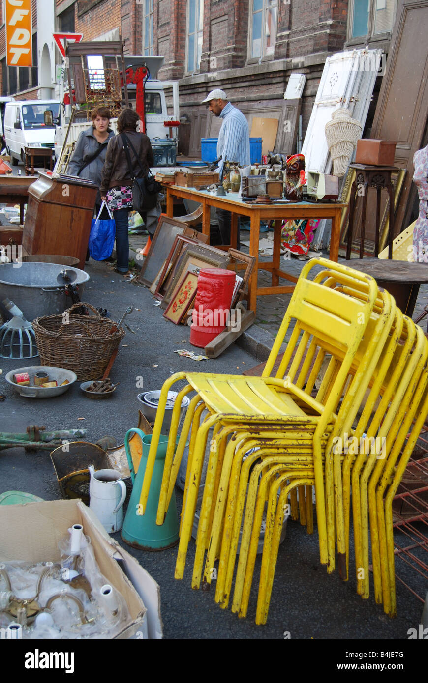 Bric a brac pile hi-res stock photography and images - Alamy