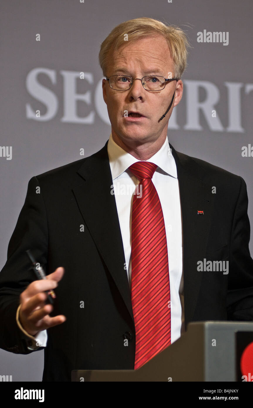 Alf Göransson CEO of Securitas the security firm at press conference giving comments on the annual report for 2007 Stock Photo