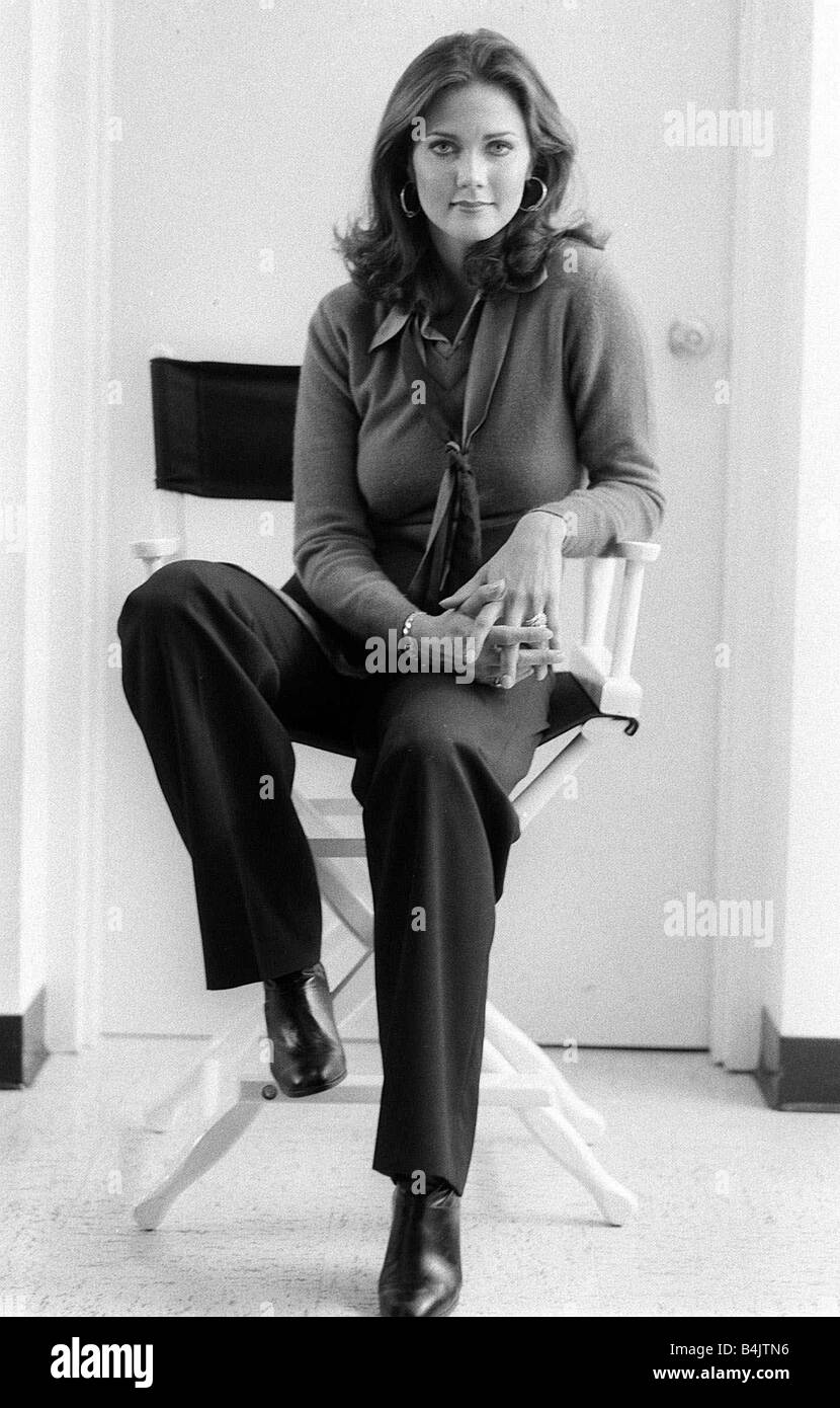 Lynda carter 1970s hi-res stock photography and images - Alamy