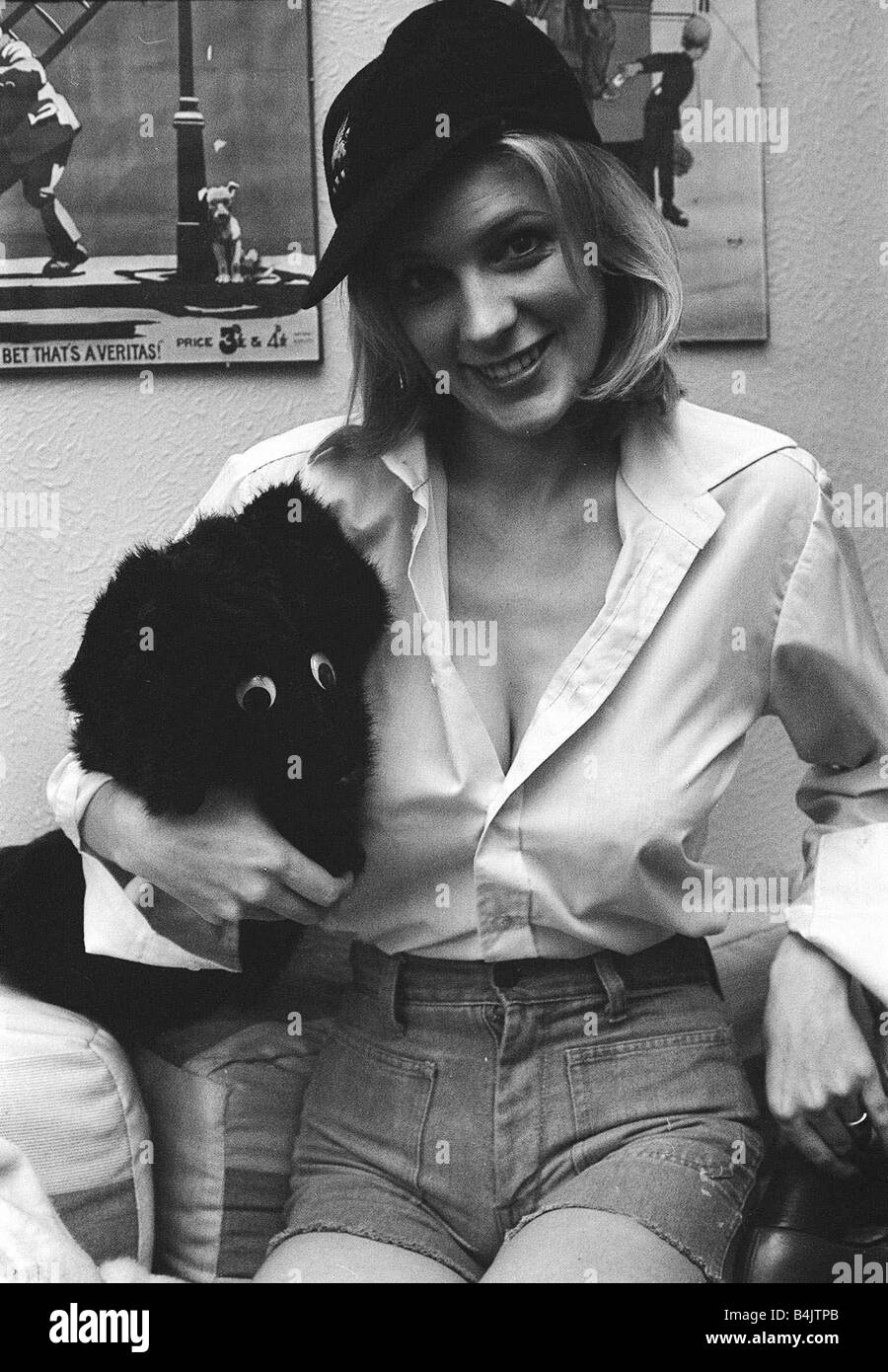 Diana Weston January 1977 Actress Mirrorpix Stock Photo