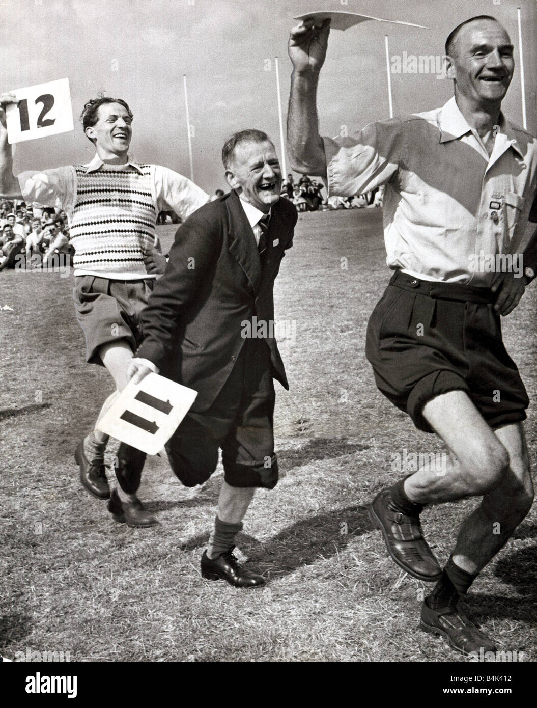 Life In The Mirror Feature Action During The Knobbly Knees Contest At A British Holiday Camp August 1954 Mirrorpix Stock Photo Alamy