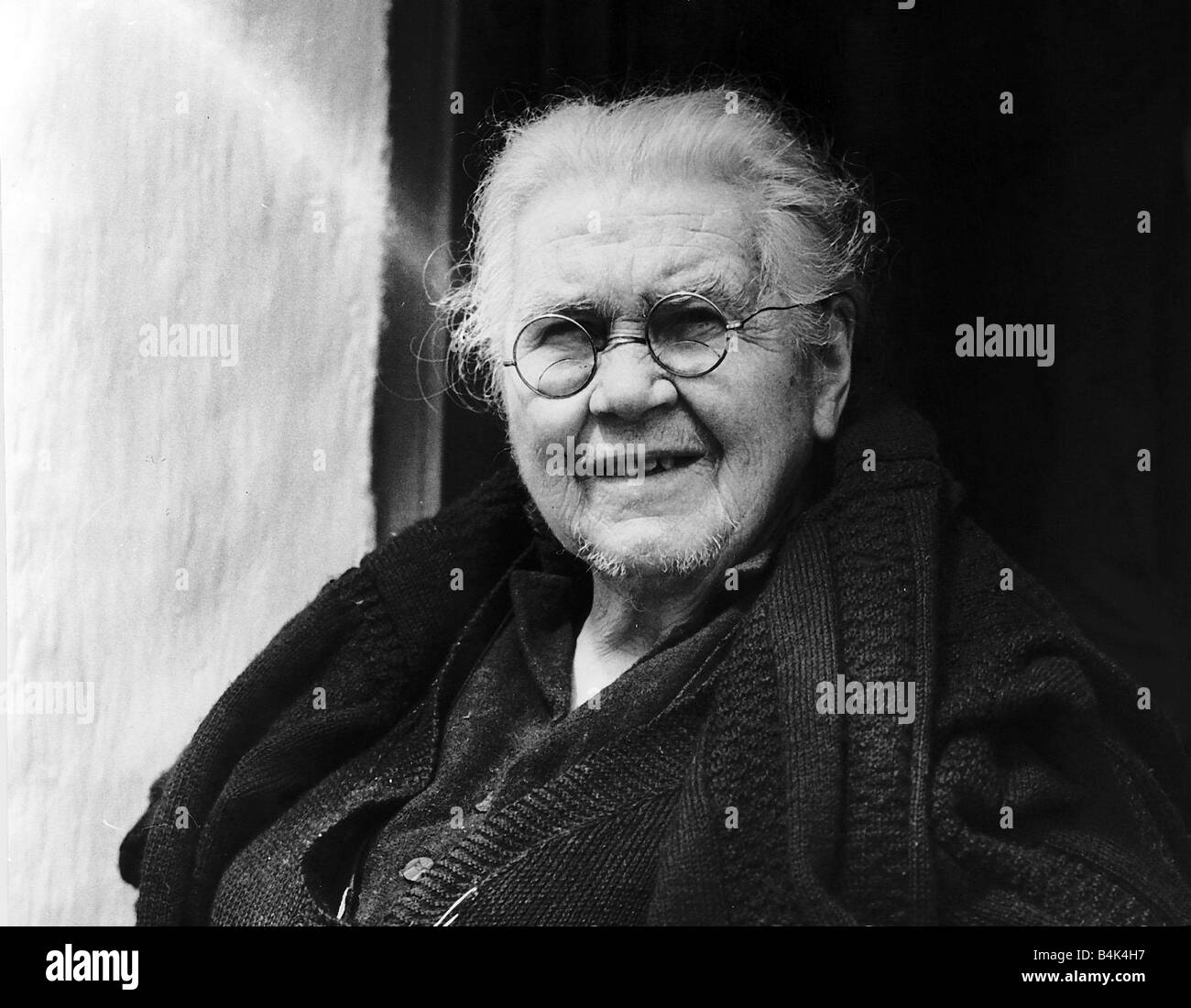 Mrs Brigid McNulty is 77 years old circa 1940 Stock Photo
