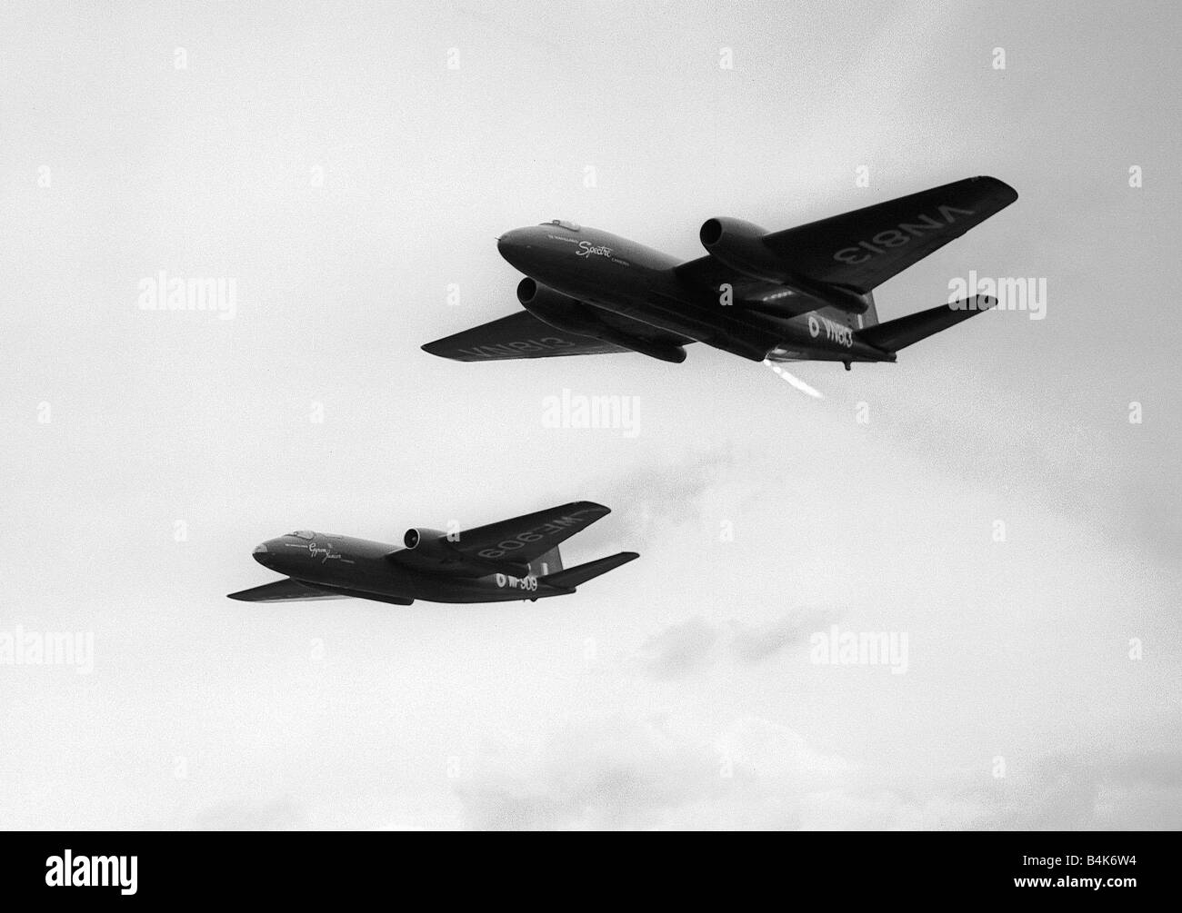 Aircraft English Electric Canberra Sept 1957 engine test beds flying at the SBAC Farnborough Air
