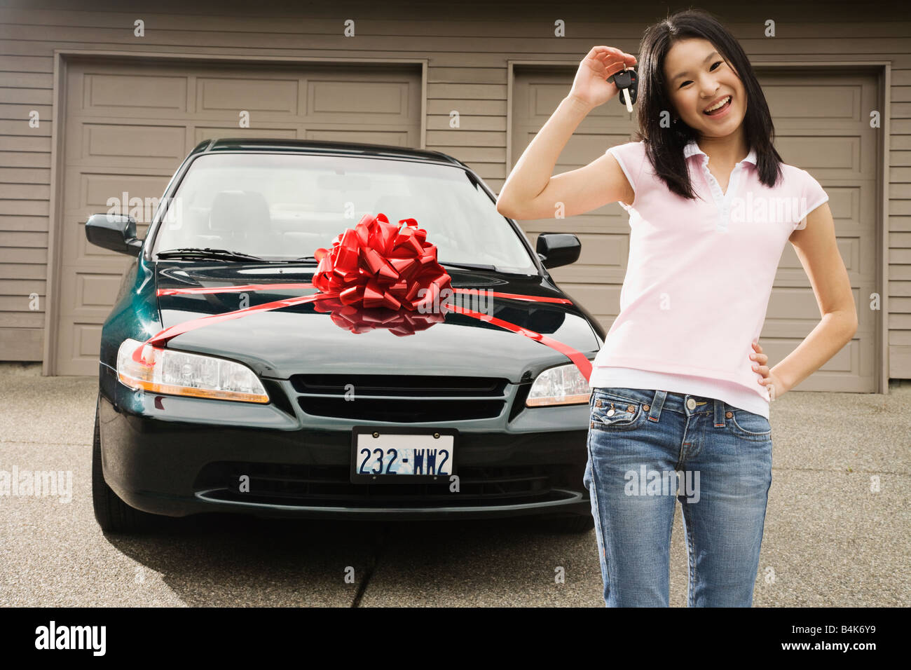 Teenage driver with keys hi-res stock photography and images - Alamy