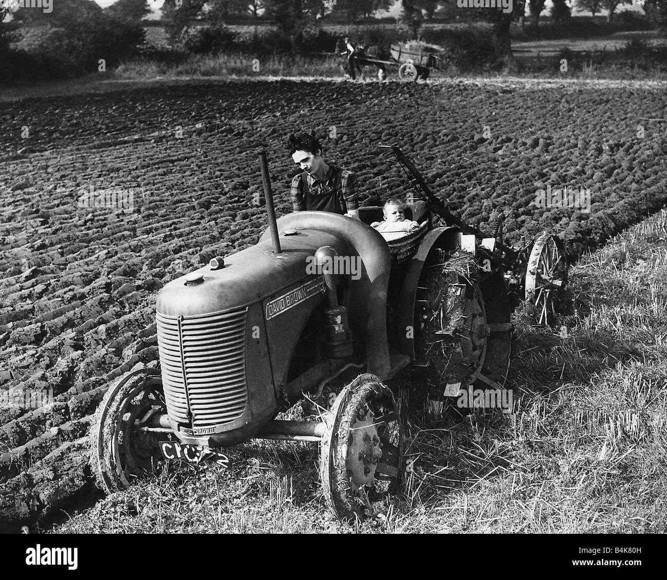 Ww2 tractor hires stock photography and images Alamy