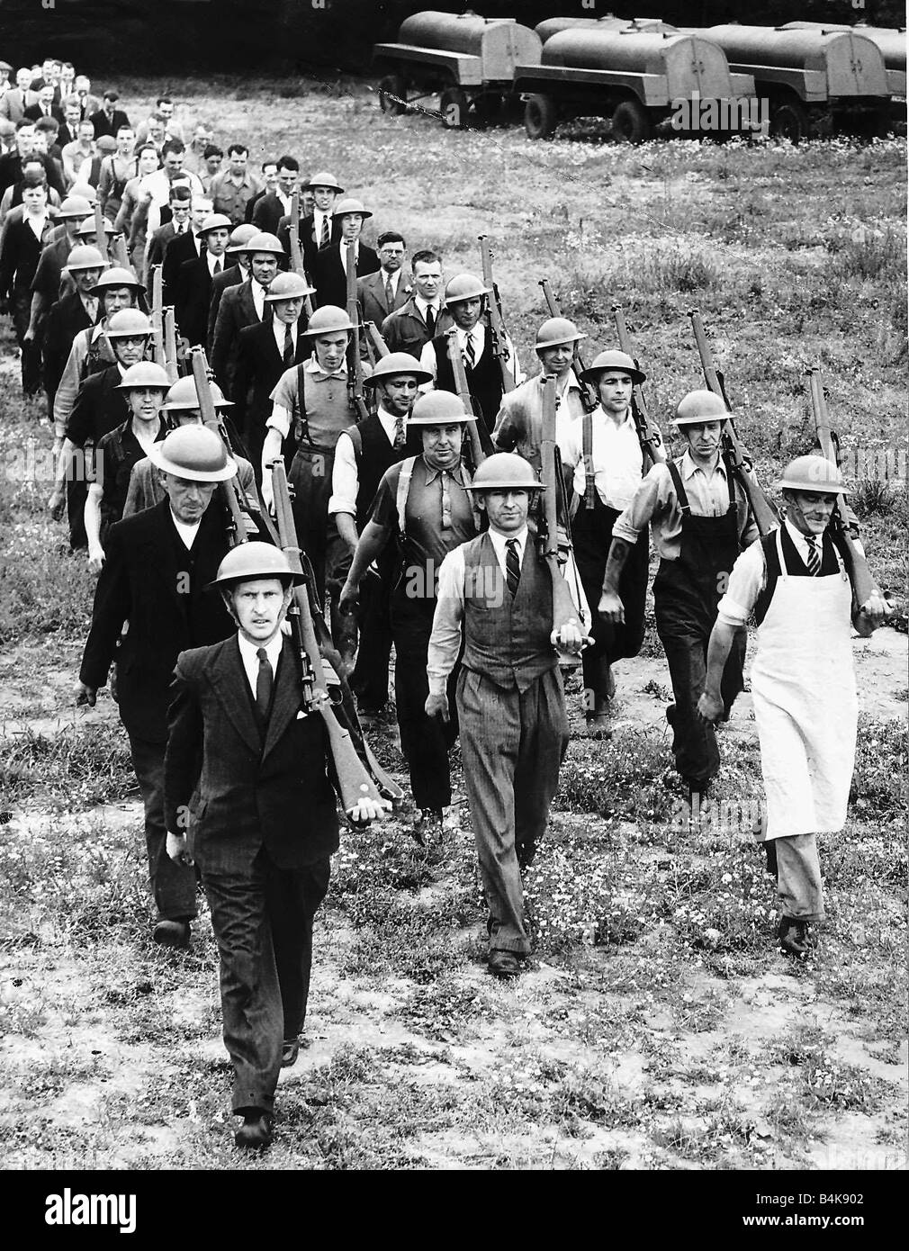 Col WM Tickler marches his Home Guard unit June 1940 through Maidenhead WW2 Stock Photo