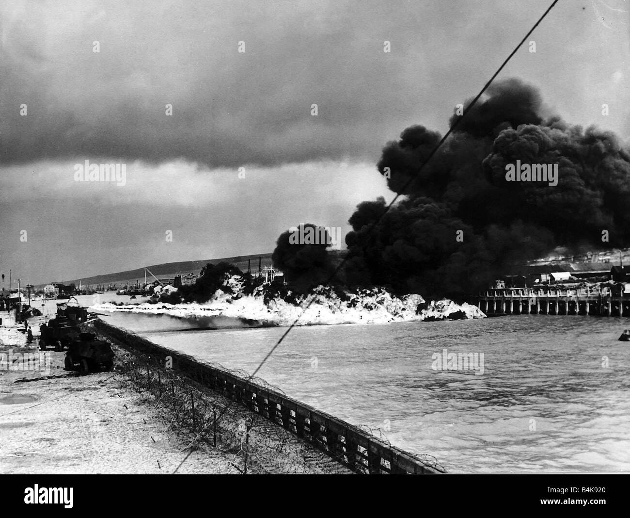 Heavy flame throwers for the defence of the English Channel ports were capable of several hours continual firing 1940 WW2 Stock Photo